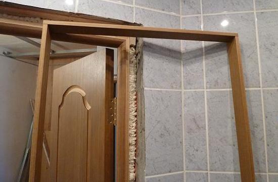 Установка межкомнатных дверей под ключ - цена в Москве